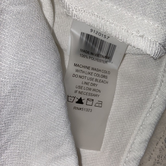 Vince Camuto Blouse - BRAND NEW!! - Picture 3 of 5